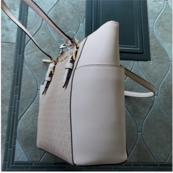 MICHAEL KORS Charlotte Large Top Zip Tote Ballet - Picture 11 of 16